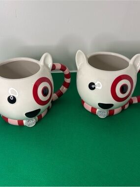 2 Target Wondershop 2025 18oz Christmas Figural Bullseye Mugs with Scarf, NEW